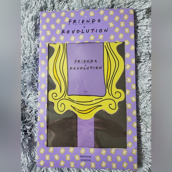 Makeup Revolution x Friends Picture Frame Hand Mirror - Picture 1 of 3